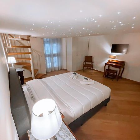 Luxury Bnb Dedeo Apartment Bari Bagian luar foto