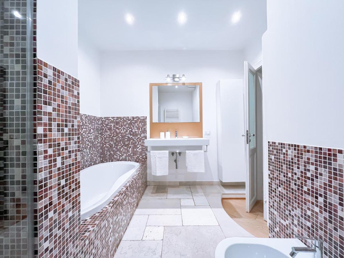 Luxury Bnb Dedeo Apartment Bari Bagian luar foto