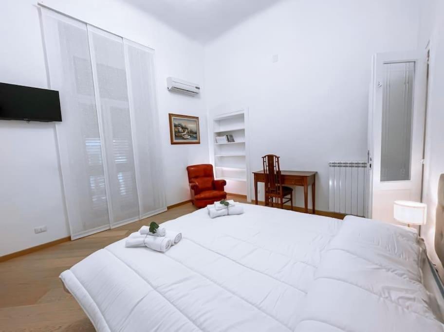 Luxury Bnb Dedeo Apartment Bari Bagian luar foto